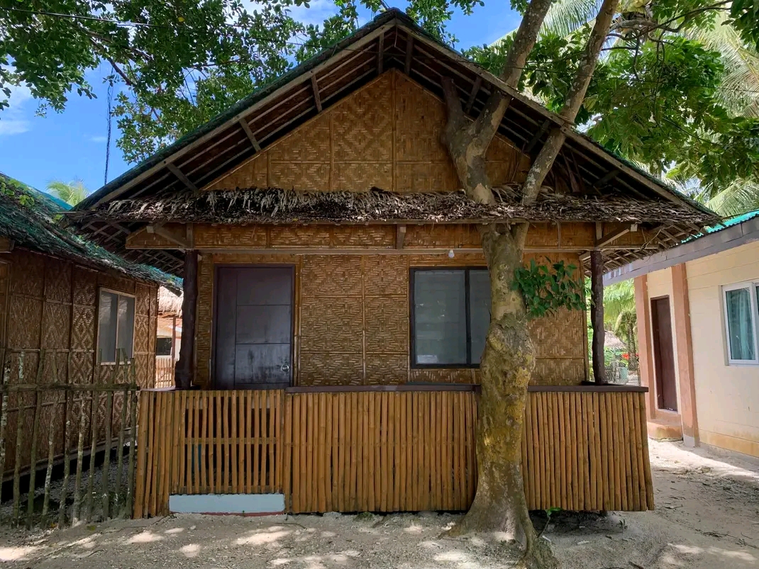 2 Beach Front Kubo Aircon Rooms